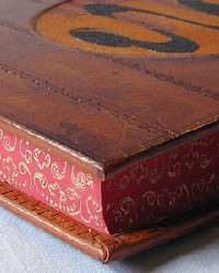 Omero Benvenuti, Florence: gilt edges of books